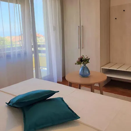 In 5493 Apartament *