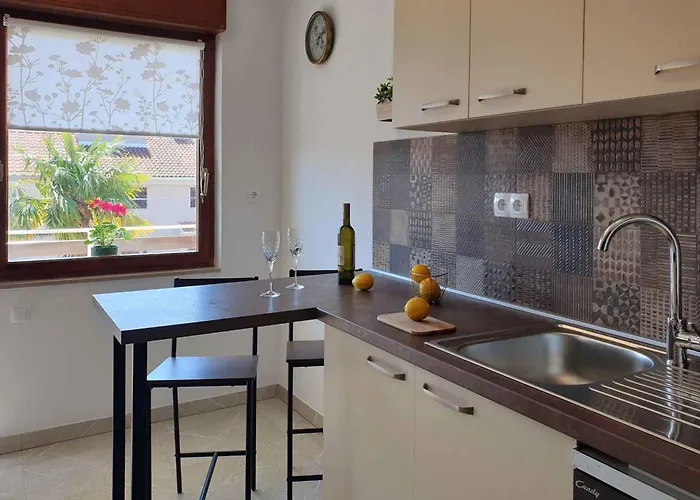 Apartman In 5493 Crikvenica